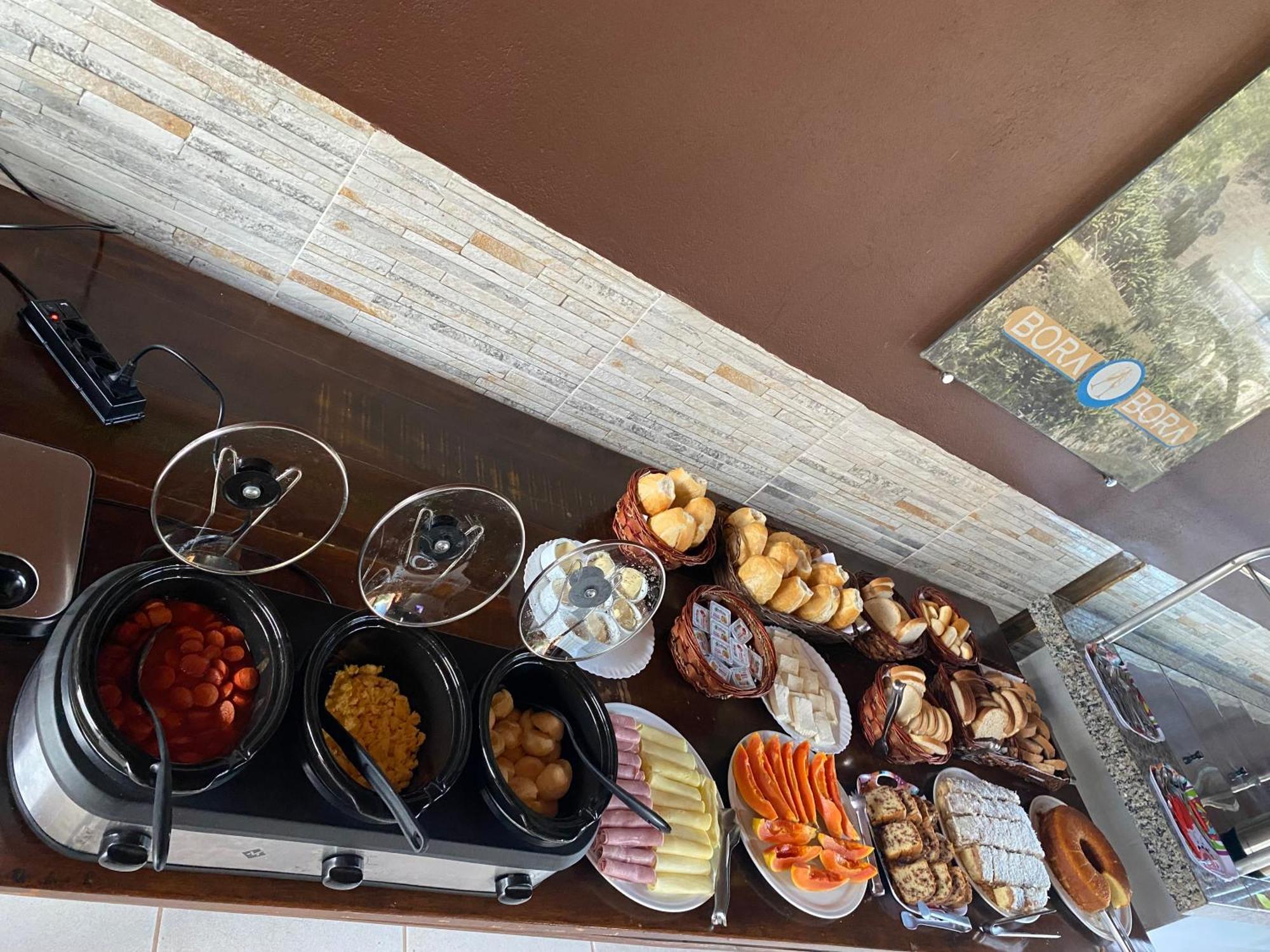 Pousada E Restaurante Bora Bora Da Serra Sao Bento do Sapucai Bagian luar foto