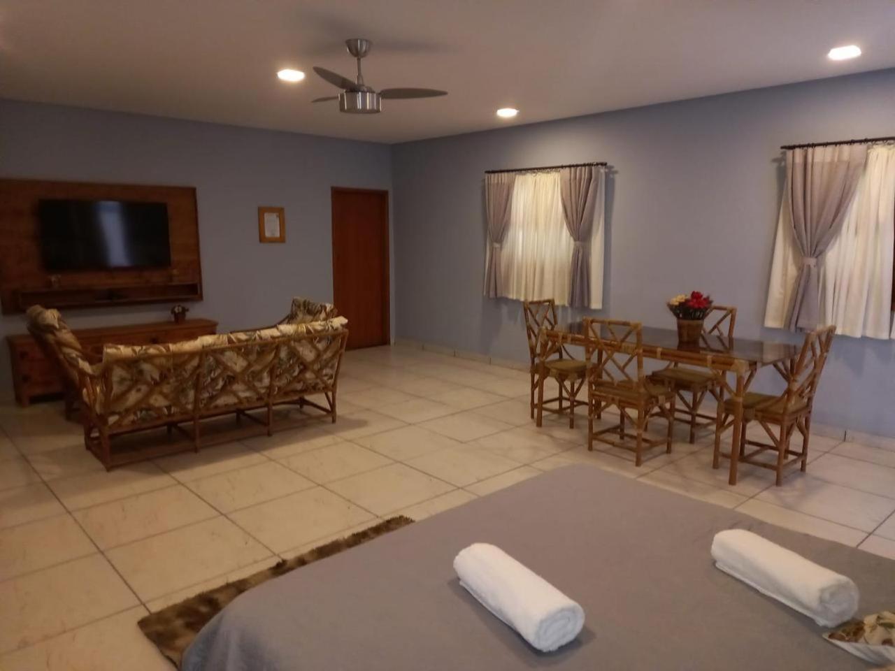 Pousada E Restaurante Bora Bora Da Serra Sao Bento do Sapucai Bagian luar foto