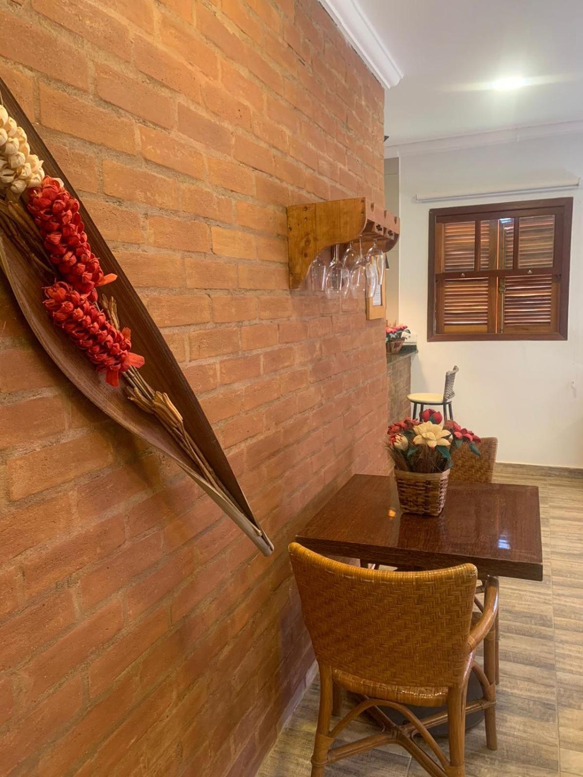 Pousada E Restaurante Bora Bora Da Serra Sao Bento do Sapucai Bagian luar foto