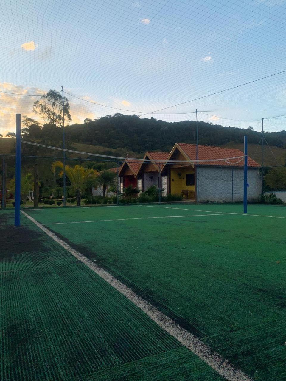 Pousada E Restaurante Bora Bora Da Serra Sao Bento do Sapucai Bagian luar foto