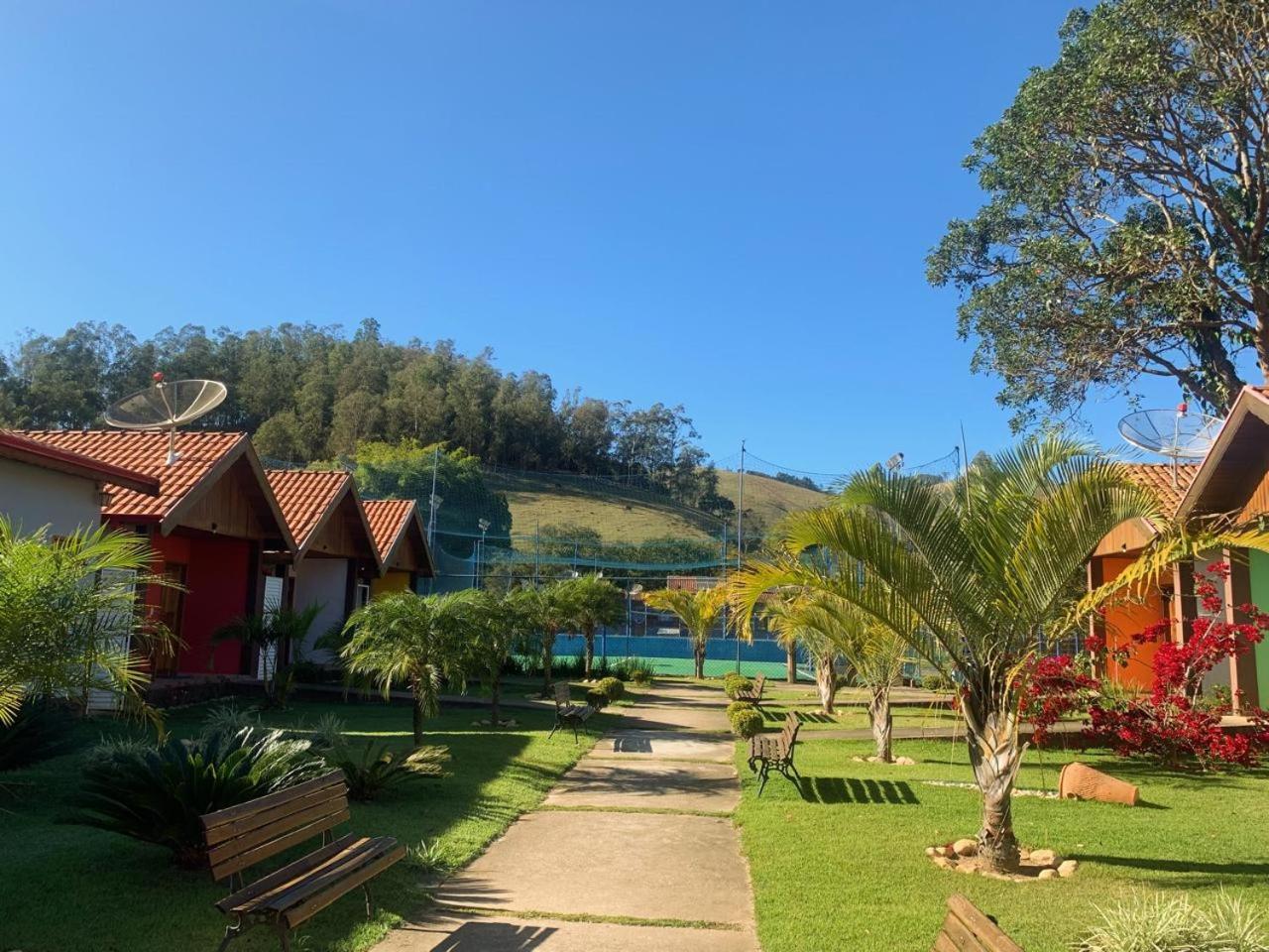 Pousada E Restaurante Bora Bora Da Serra Sao Bento do Sapucai Bagian luar foto